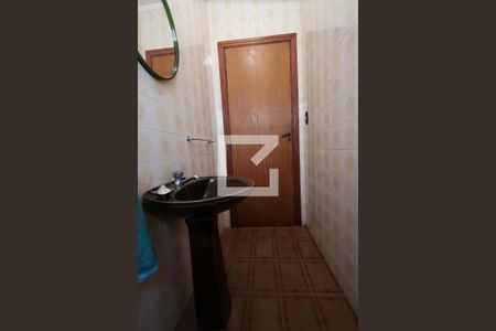 Casa à venda com 170m², 3 quartos e 2 vagasLavabo