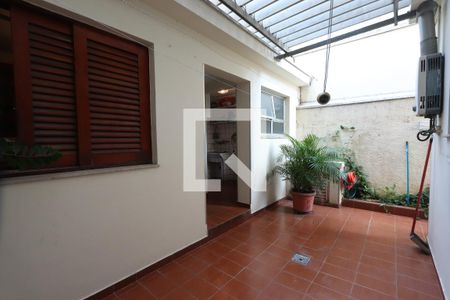 Casa à venda com 170m², 3 quartos e 2 vagasQuintal