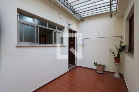 Casa à venda com 170m², 3 quartos e 2 vagasQuintal