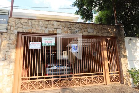 Casa à venda com 170m², 3 quartos e 2 vagasFachada