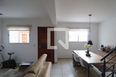 Casa de condomínio à venda com 132m², 3 quartos e 3 vagasSala de TV