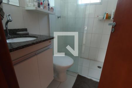 Casa de condomínio à venda com 132m², 3 quartos e 3 vagasBanheiro da Suíte