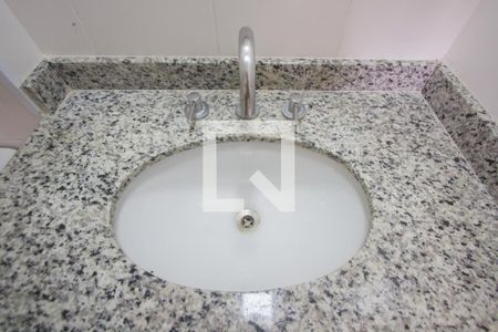 Apartamento à venda com 67m², 2 quartos e 1 vaga Apartamento à venda com 67m², 2 quartos e 1 vagaBanheiro Suíte