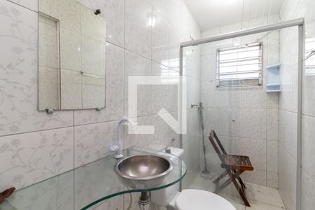 Casa à venda com 200m², 3 quartos e 2 vagasEdícula - Banheiro