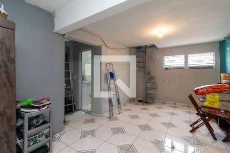 Casa à venda com 200m², 3 quartos e 2 vagasEdícula - Quarto