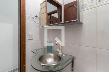 Casa à venda com 200m², 3 quartos e 2 vagasBanheiro 2