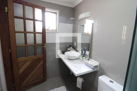 Casa à venda com 200m², 3 quartos e 2 vagasBanheiro 1