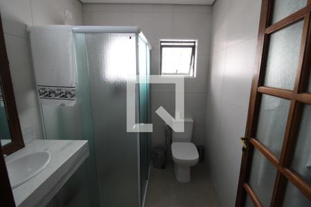 Casa à venda com 200m², 3 quartos e 2 vagasBanheiro 2