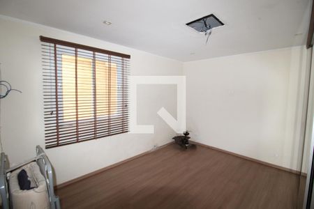 Casa à venda com 200m², 3 quartos e 2 vagasQuarto 3