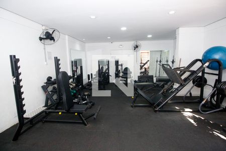 Apartamento à venda com 121m², 3 quartos e 2 vagas Apartamento à venda com 121m², 3 quartos e 2 vagasÁrea comum - Academia