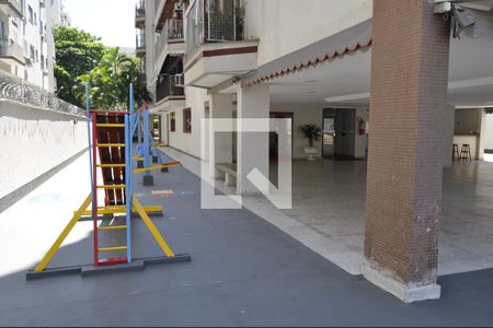 Apartamento à venda com 81m², 2 quartos e 1 vagaÁrea comum