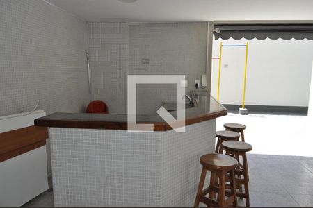 Apartamento à venda com 81m², 2 quartos e 1 vagaÁrea comum