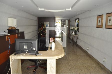 Apartamento à venda com 81m², 2 quartos e 1 vagaÁrea comum