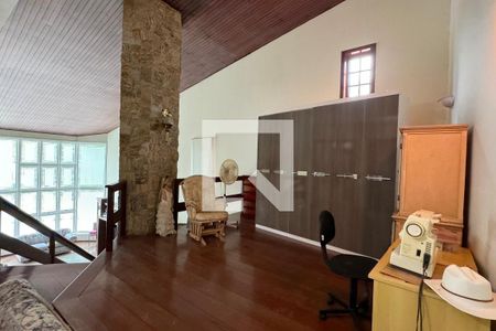 Casa de condomínio à venda com 600m², 4 quartos e 4 vagasSala de TV