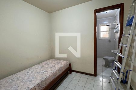 Casa de condomínio à venda com 600m², 4 quartos e 4 vagasQuarto de Serviço