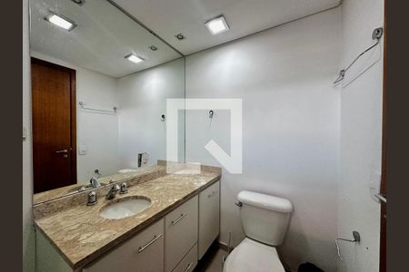 Studio à venda com 30m², 0 quarto e 1 vaga Studio à venda com 30m², 0 quarto e 1 vagaBanheiro