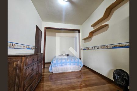 Casa à venda com 145m², 4 quartos e 3 vagas