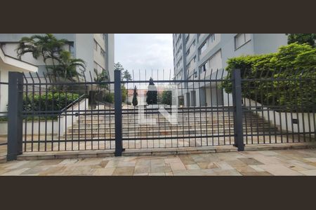 Apartamento à venda com 105m², 3 quartos e 1 vaga Apartamento à venda com 105m², 3 quartos e 1 vagaFachada