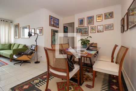 Apartamento à venda com 105m², 3 quartos e 1 vaga Apartamento à venda com 105m², 3 quartos e 1 vagaSala de Jantar