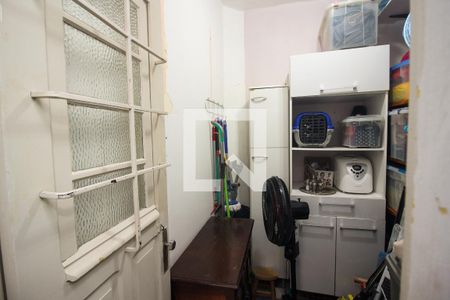 Apartamento à venda com 72m², 2 quartos e sem vaga Apartamento à venda com 72m², 2 quartos e sem vagaQuarto de Serviço
