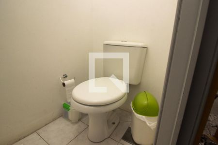 Apartamento à venda com 72m², 2 quartos e sem vaga Apartamento à venda com 72m², 2 quartos e sem vagaBanheiro de serviço