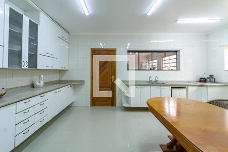 Casa à venda com 200m², 3 quartos e 3 vagas Casa à venda com 200m², 3 quartos e 3 vagasCozinha