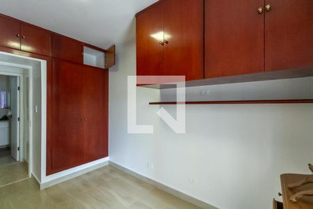 Casa à venda com 200m², 3 quartos e 3 vagas Casa à venda com 200m², 3 quartos e 3 vagasQuarto 2