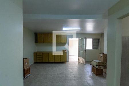 Casa à venda com 200m², 3 quartos e 3 vagas Casa à venda com 200m², 3 quartos e 3 vagasSalão