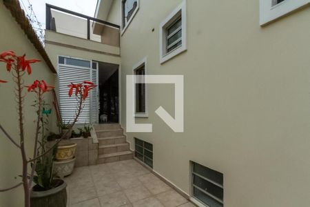 Casa à venda com 200m², 3 quartos e 3 vagas Casa à venda com 200m², 3 quartos e 3 vagasQuintal