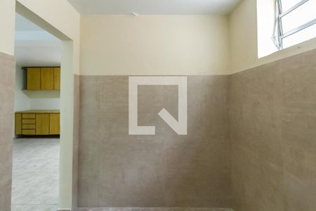 Casa à venda com 200m², 3 quartos e 3 vagas Casa à venda com 200m², 3 quartos e 3 vagasQuarto de Serviço