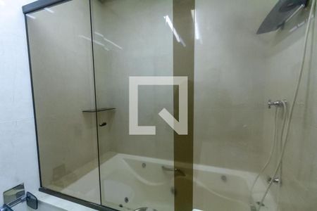 Casa à venda com 200m², 3 quartos e 3 vagas Casa à venda com 200m², 3 quartos e 3 vagasBanheiro 1