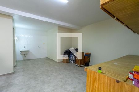 Casa à venda com 200m², 3 quartos e 3 vagas Casa à venda com 200m², 3 quartos e 3 vagasSalão