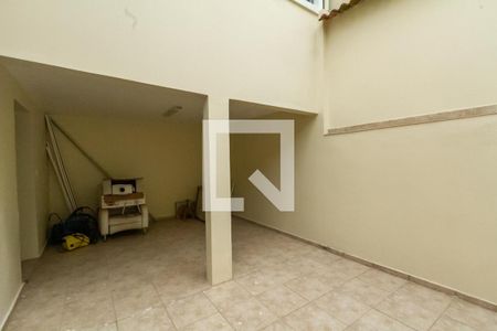 Casa à venda com 200m², 3 quartos e 3 vagas Casa à venda com 200m², 3 quartos e 3 vagasQuintal 2