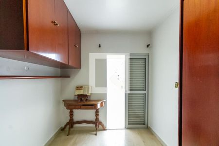 Casa à venda com 200m², 3 quartos e 3 vagas Casa à venda com 200m², 3 quartos e 3 vagasQuarto 2