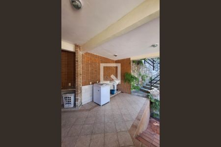 Casa de condomínio à venda com 260m², 4 quartos e 3 vagas Casa de condomínio à venda com 260m², 4 quartos e 3 vagasÁrea de Serviço