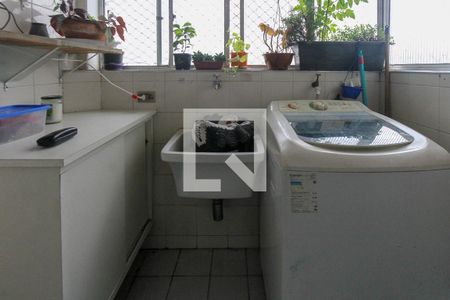 Apartamento à venda com 73m², 3 quartos e 1 vagaÁrea de Serviço