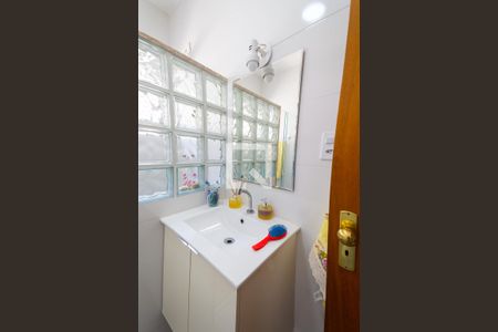 Apartamento à venda com 75m², 3 quartos e 2 vagas Apartamento à venda com 75m², 3 quartos e 2 vagasBanheiro