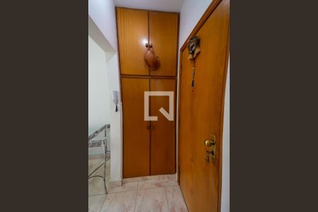Apartamento à venda com 75m², 3 quartos e 2 vagas Apartamento à venda com 75m², 3 quartos e 2 vagasEntrada