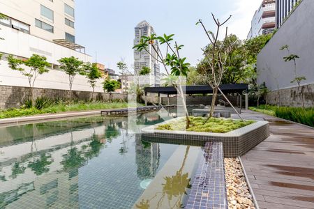 Studio à venda com 54m², 1 quarto e 1 vaga Studio à venda com 54m², 1 quarto e 1 vagaÁrea comum - Piscina