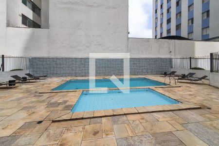 Apartamento à venda com 180m², 3 quartos e 1 vaga Apartamento à venda com 180m², 3 quartos e 1 vagaÁrea comum - Piscina