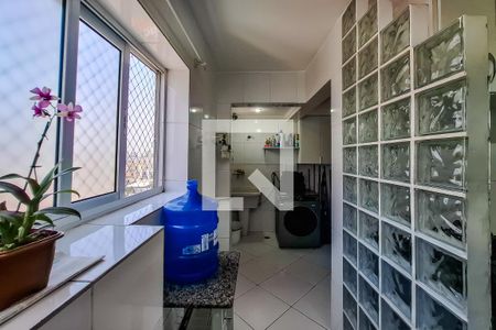 Apartamento à venda com 180m², 3 quartos e 1 vaga Apartamento à venda com 180m², 3 quartos e 1 vagaÁrea de Serviço