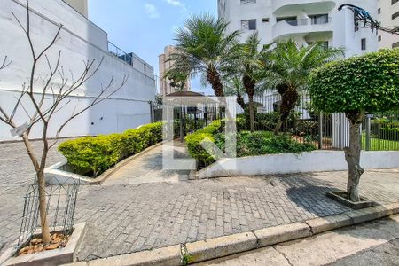 Apartamento à venda com 180m², 3 quartos e 1 vaga Apartamento à venda com 180m², 3 quartos e 1 vagaFachada