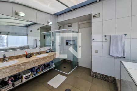 Apartamento à venda com 180m², 3 quartos e 1 vaga Apartamento à venda com 180m², 3 quartos e 1 vagaQuarto 3 suite