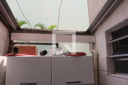 Apartamento à venda com 70m², 2 quartos e 1 vagaÁrea de Serviço