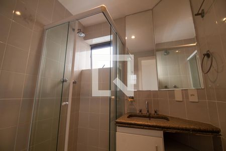 Apartamento à venda com 198m², 4 quartos e 3 vagasBanheiro da Suíte 2