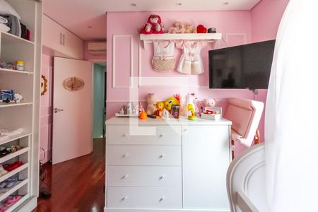 Apartamento à venda com 185m², 3 quartos e 3 vagasSuíte 2