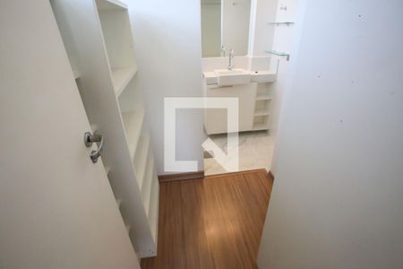 Apartamento à venda com 70m², 2 quartos e 1 vagaCloset da Suíte