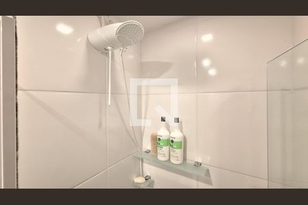 Apartamento à venda com 37m², 2 quartos e sem vagaDetalhe do banheiro