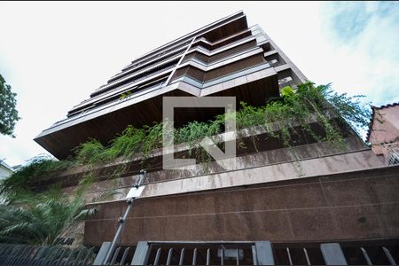 Apartamento à venda com 170m², 4 quartos e 3 vagasFachada