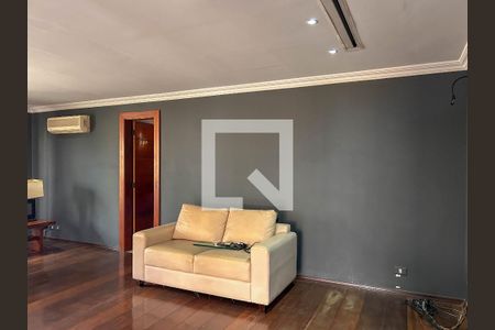 Casa à venda com 760m², 4 quartos e 5 vagasSala 4